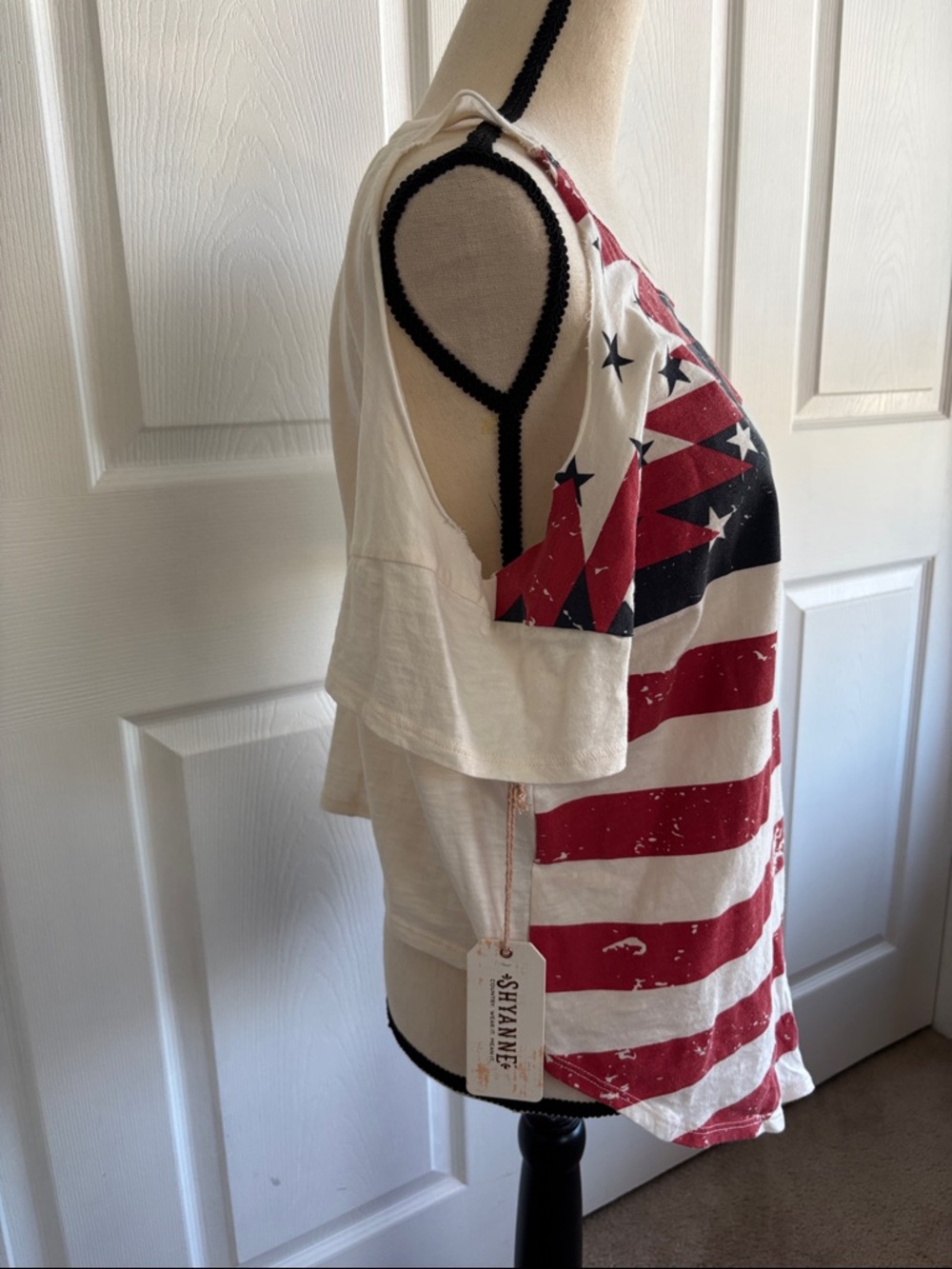 NEW SHYANNE WOMEN'S FLAG COLD SHOULDER TIE-UP TOP - Picture 5 of 10
